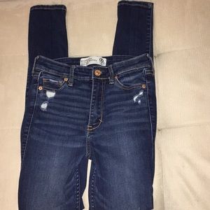 Abercrombie women’s high rise, super skinny , 00S
